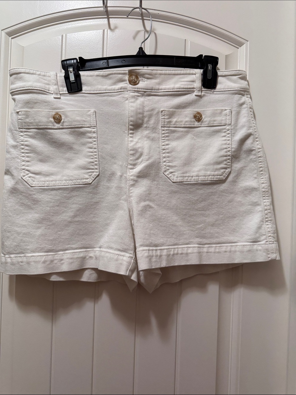 LOFT “Palmer” White Front-Pocket Twill Shorts